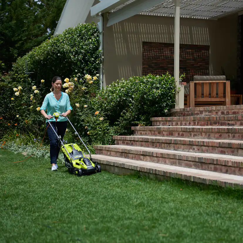 Gräsklippare El RYOBI RLM13E33S 1300W 33cm El & Sladd