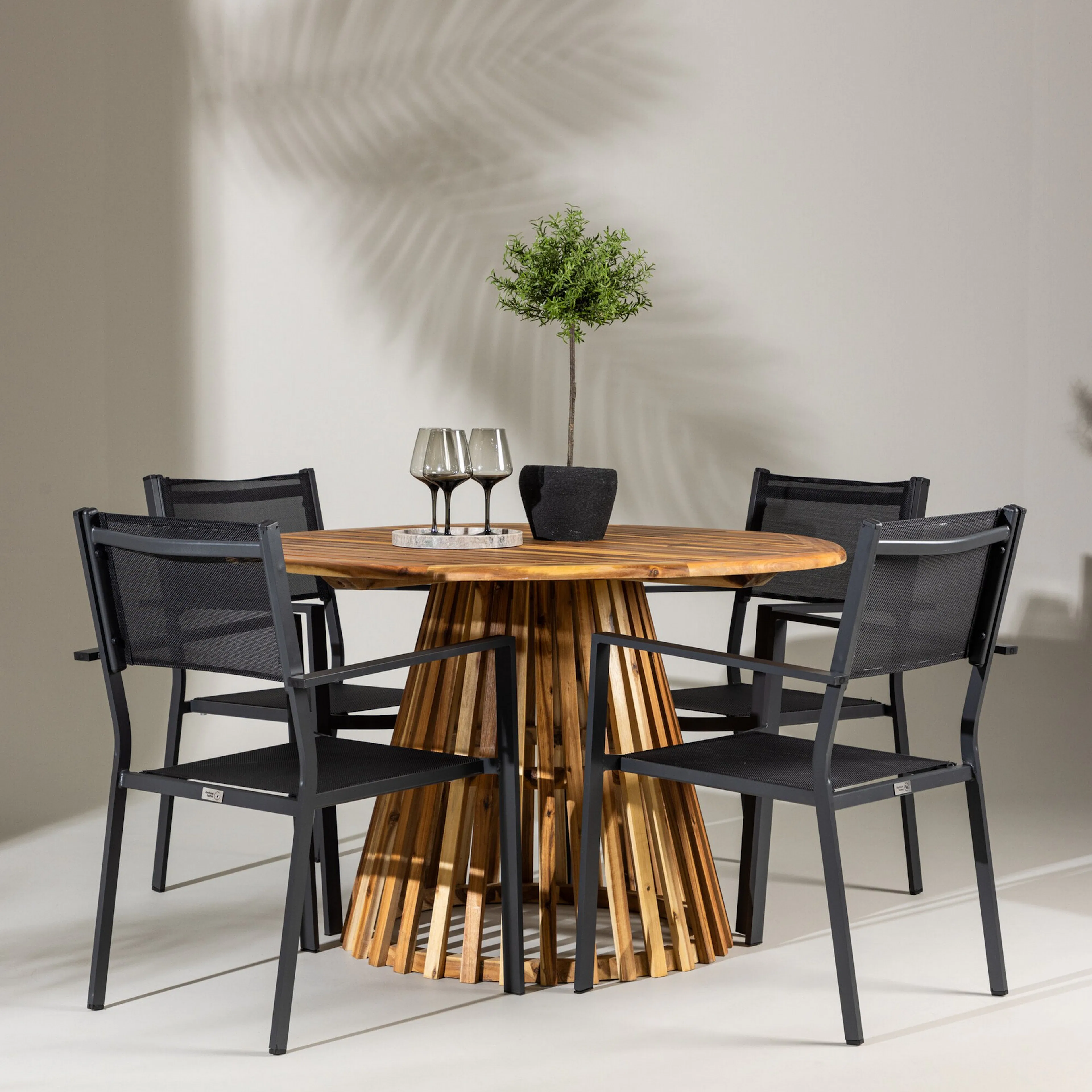 Teak/Svart