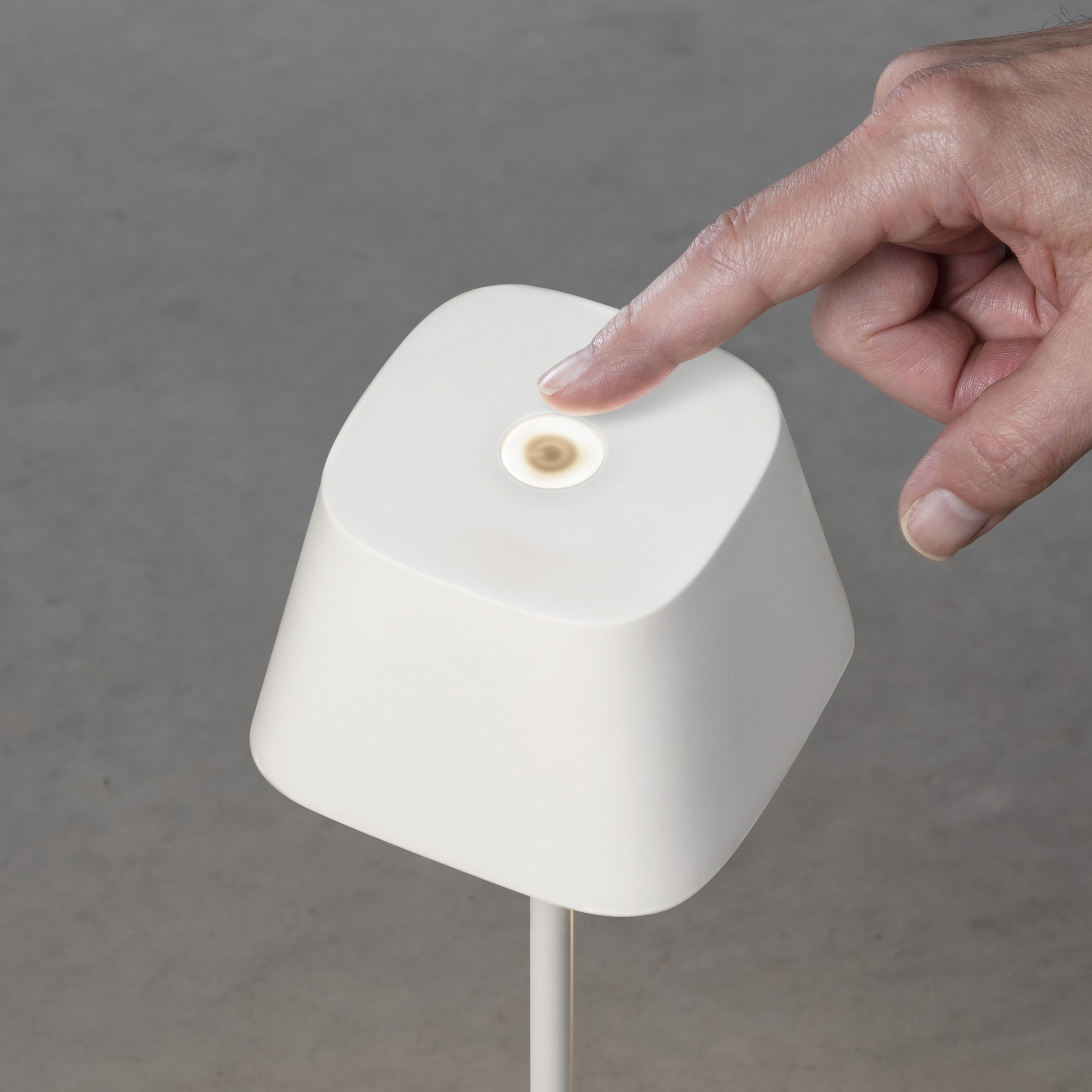 Portabel Lampa Gnosjö Konstsmide Capri Bordslampa USB