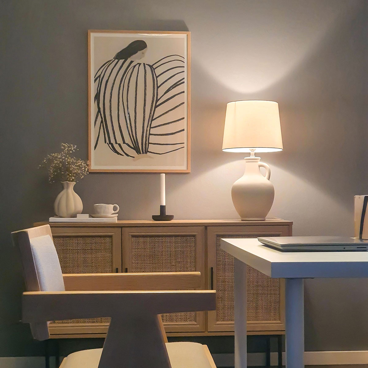 Bordslampa Aneta Athena