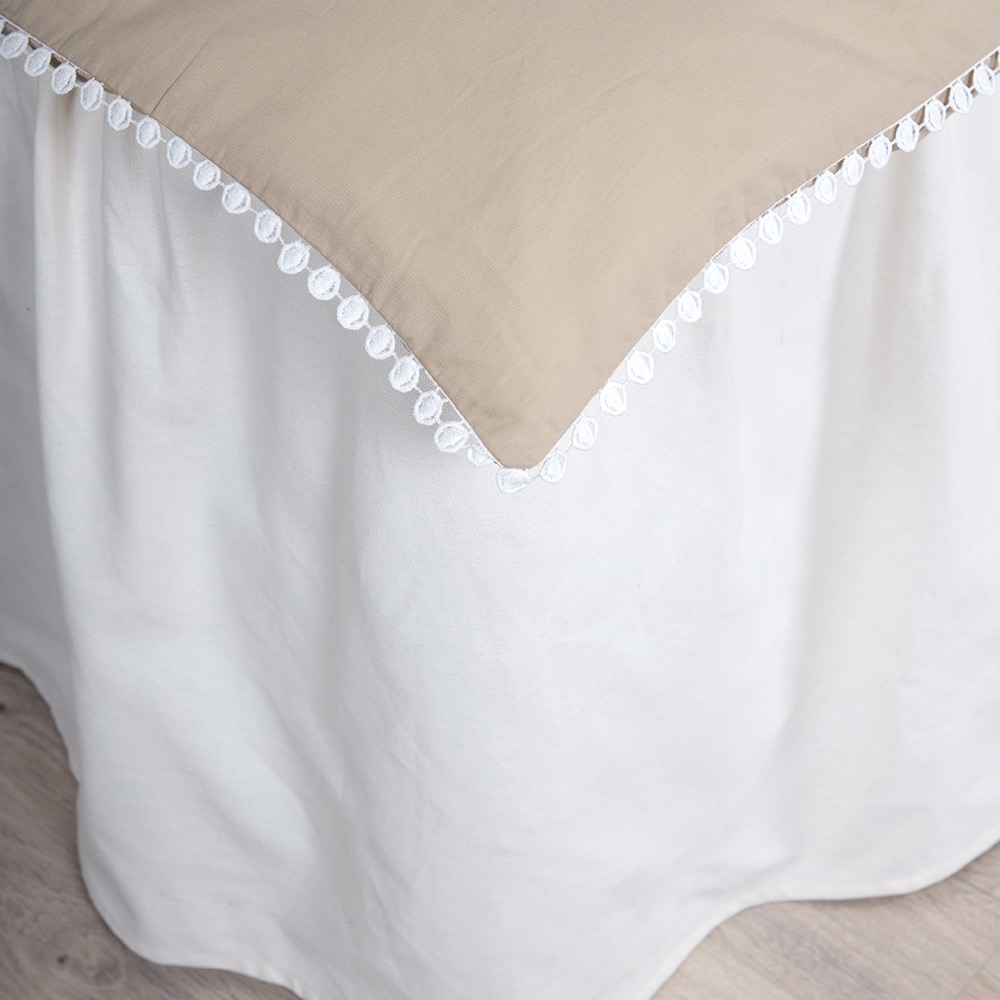 Livia Bed Set Cotton Sateen Beige White Decor 150x200 cm Färg: Beige, Mått: 150x200 cm