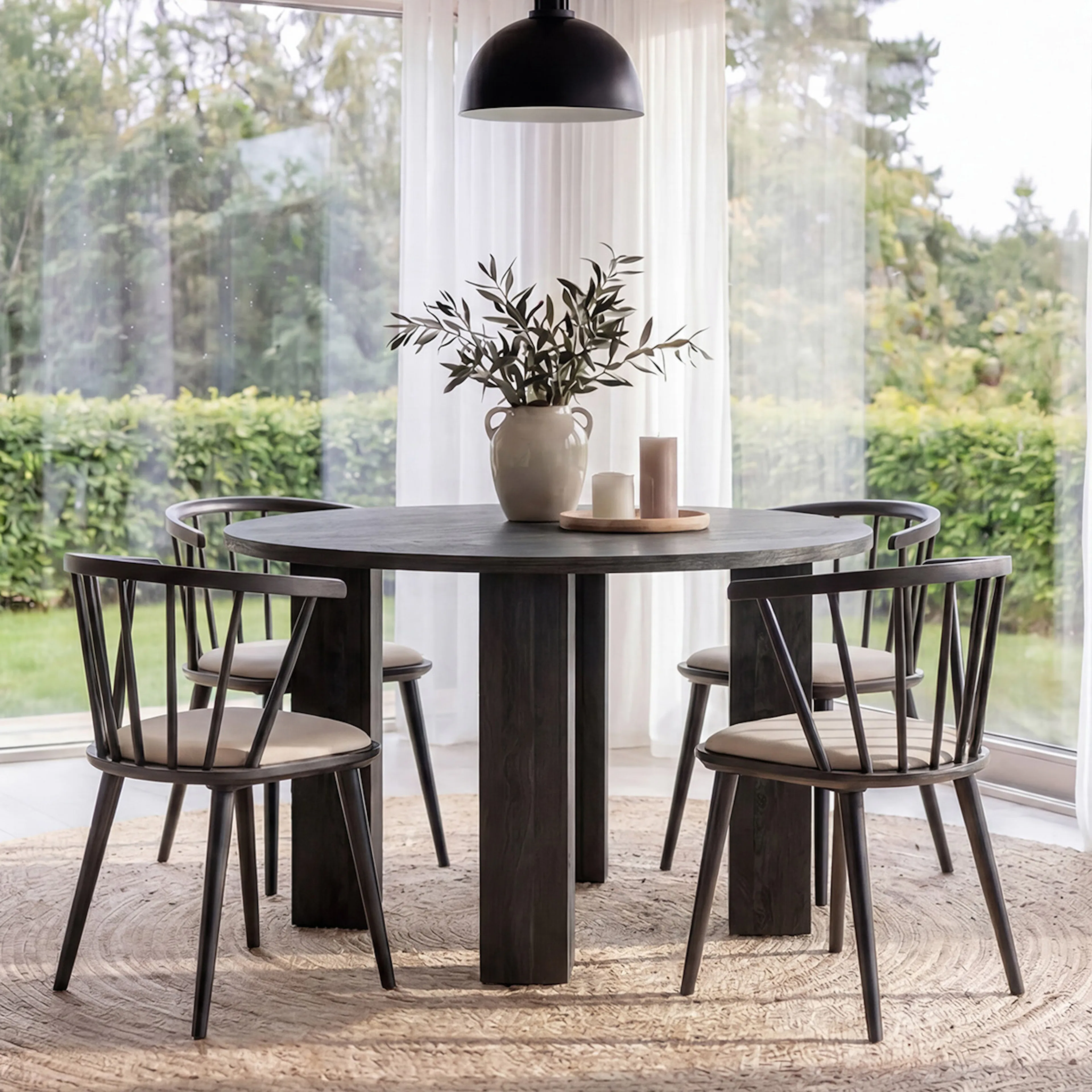Matgrupp Venture Home Juno  Ø120 cm med 4st Bobby Stolar