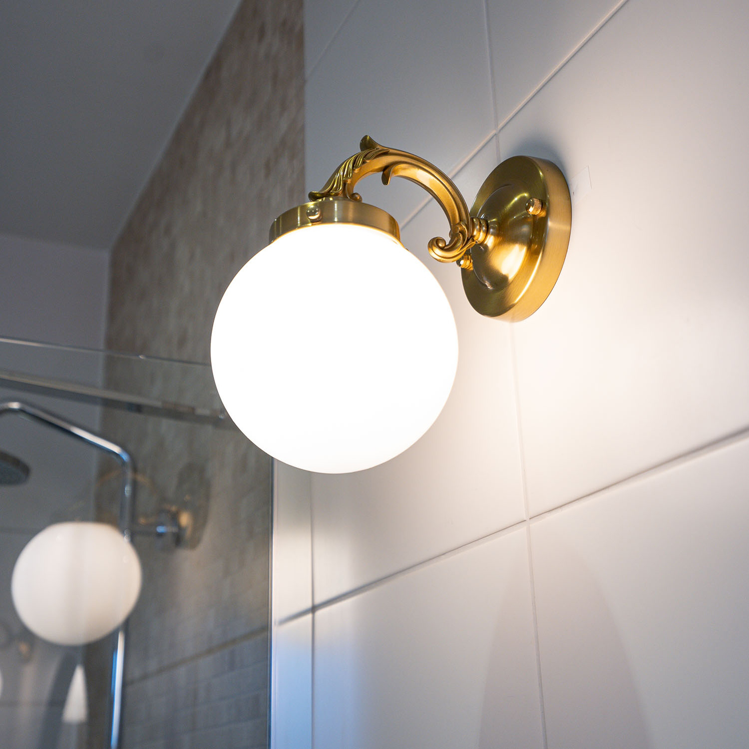 Vägglampa Vesani Rosendal