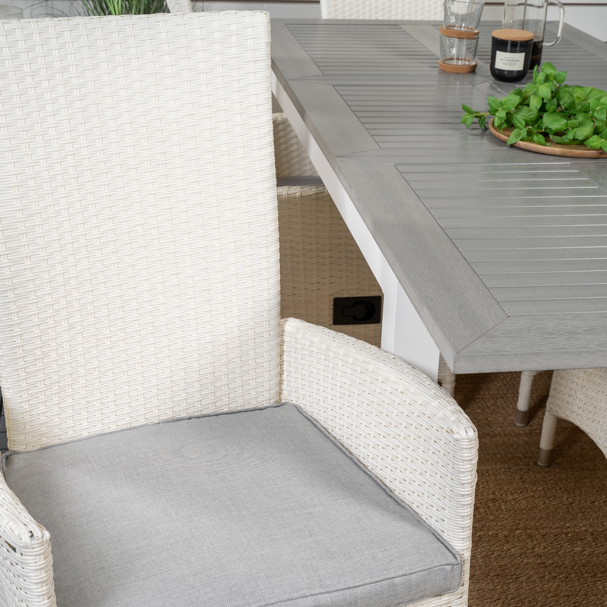 Albany Dining Table 152/210*90 - White Alu / Grey Aintwood+P Vit/Grå