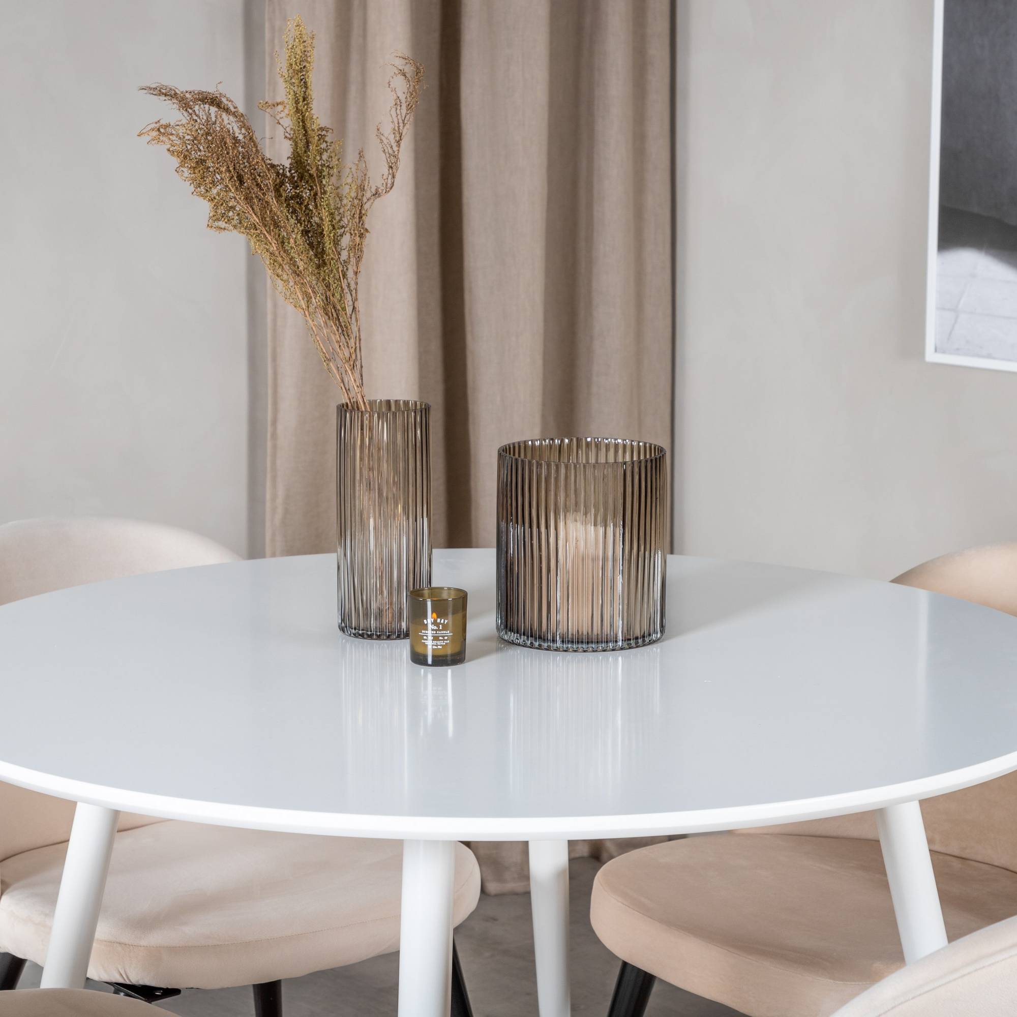 Matgrupp Concept 55 Ridones Runt Matbord 100 cm med 4 Valeri Matstol