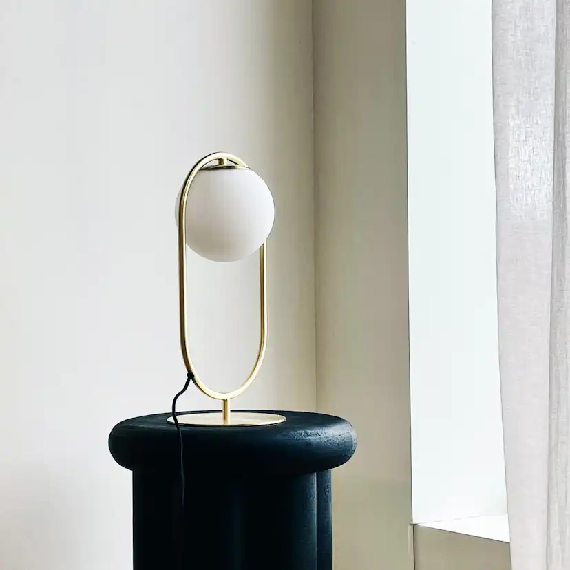 Bordslampa Dyberg Larsen French collection Reims