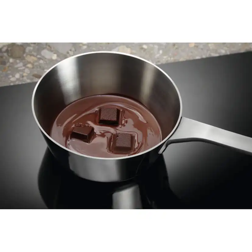 Induktionshäll Electrolux HOI335F