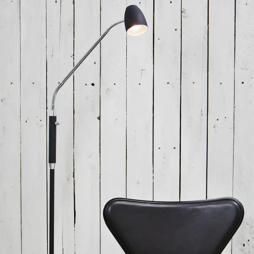 Golvlampa Aneta Sandnes