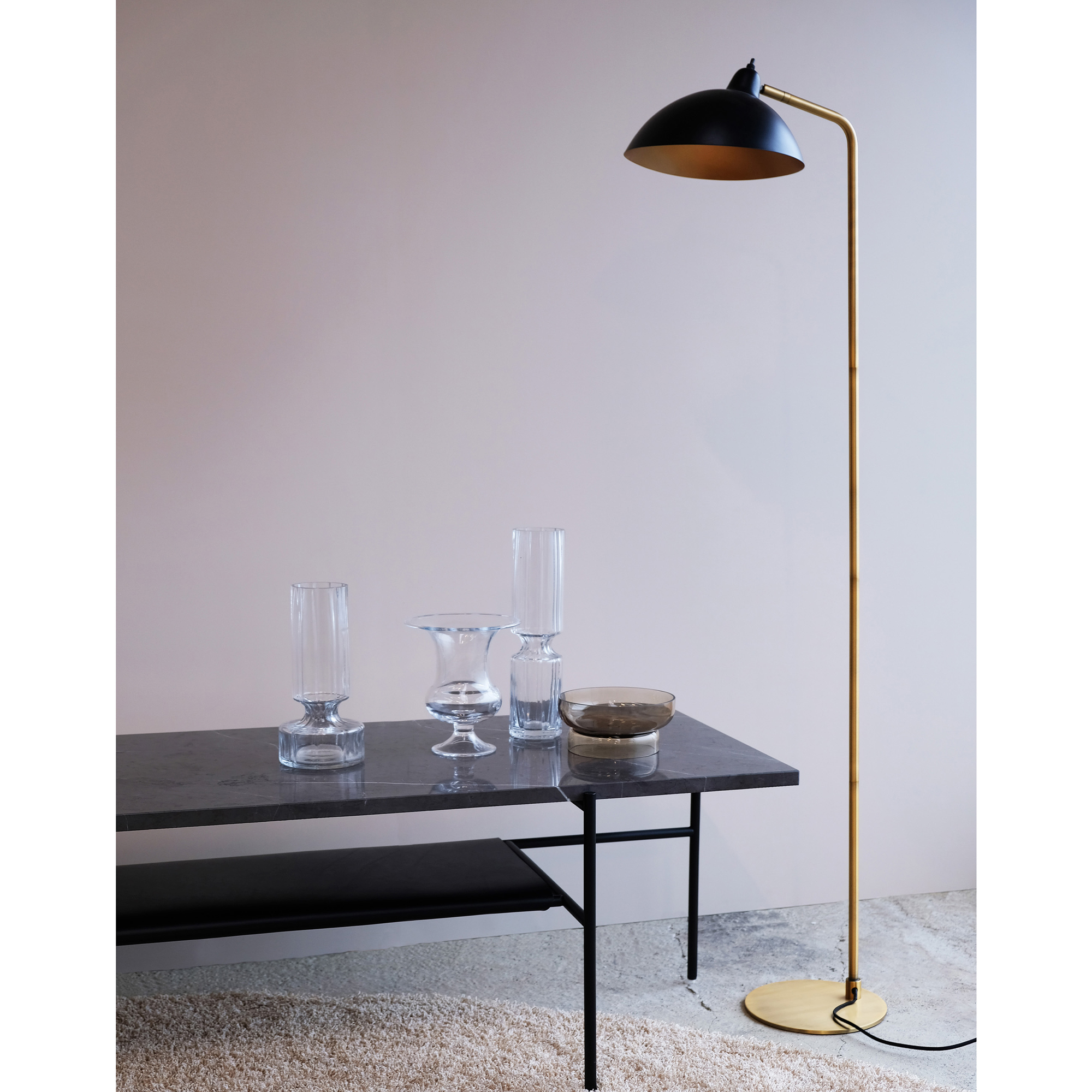 Golvlampa Dyberg Larsen Futura