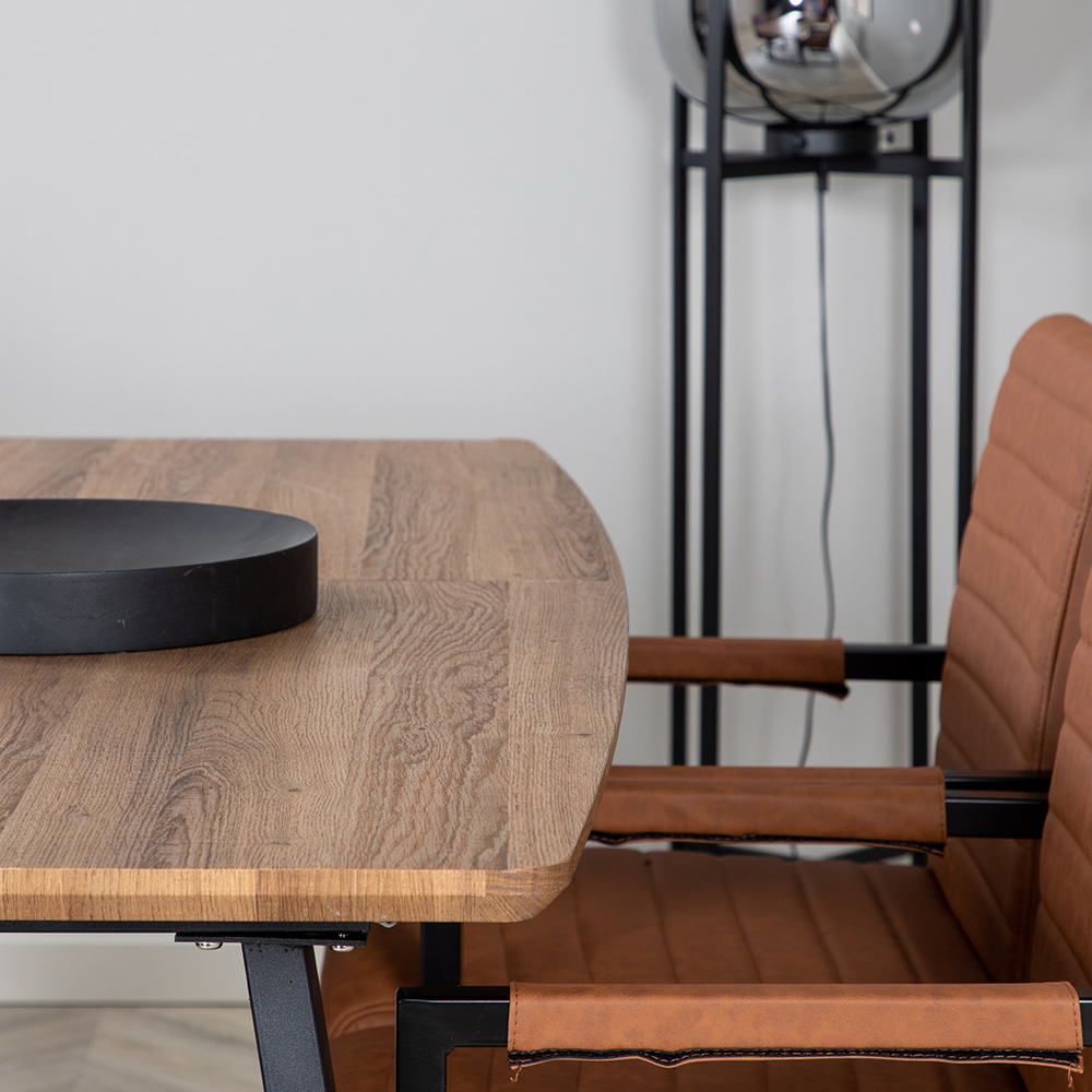 Matgrupp Venture Home Ina med 4 Asta Stolar