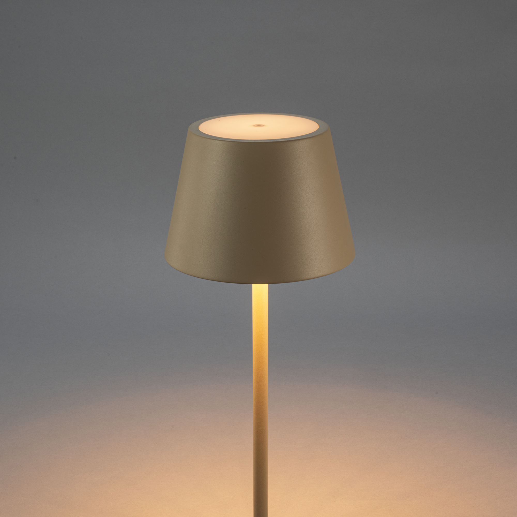 Golvlampa Gnojsö Konstsmide Pomezia M USB