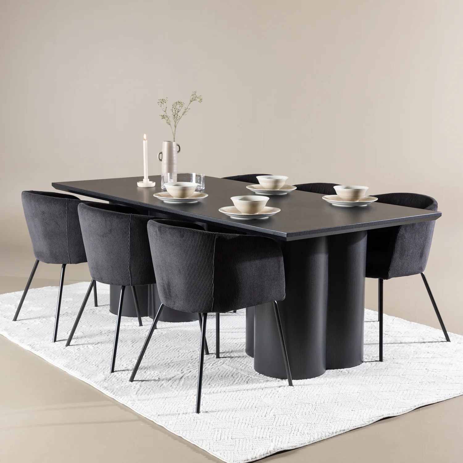 Olivia Dining Table with Berit Dining Chair Svart/Svart
