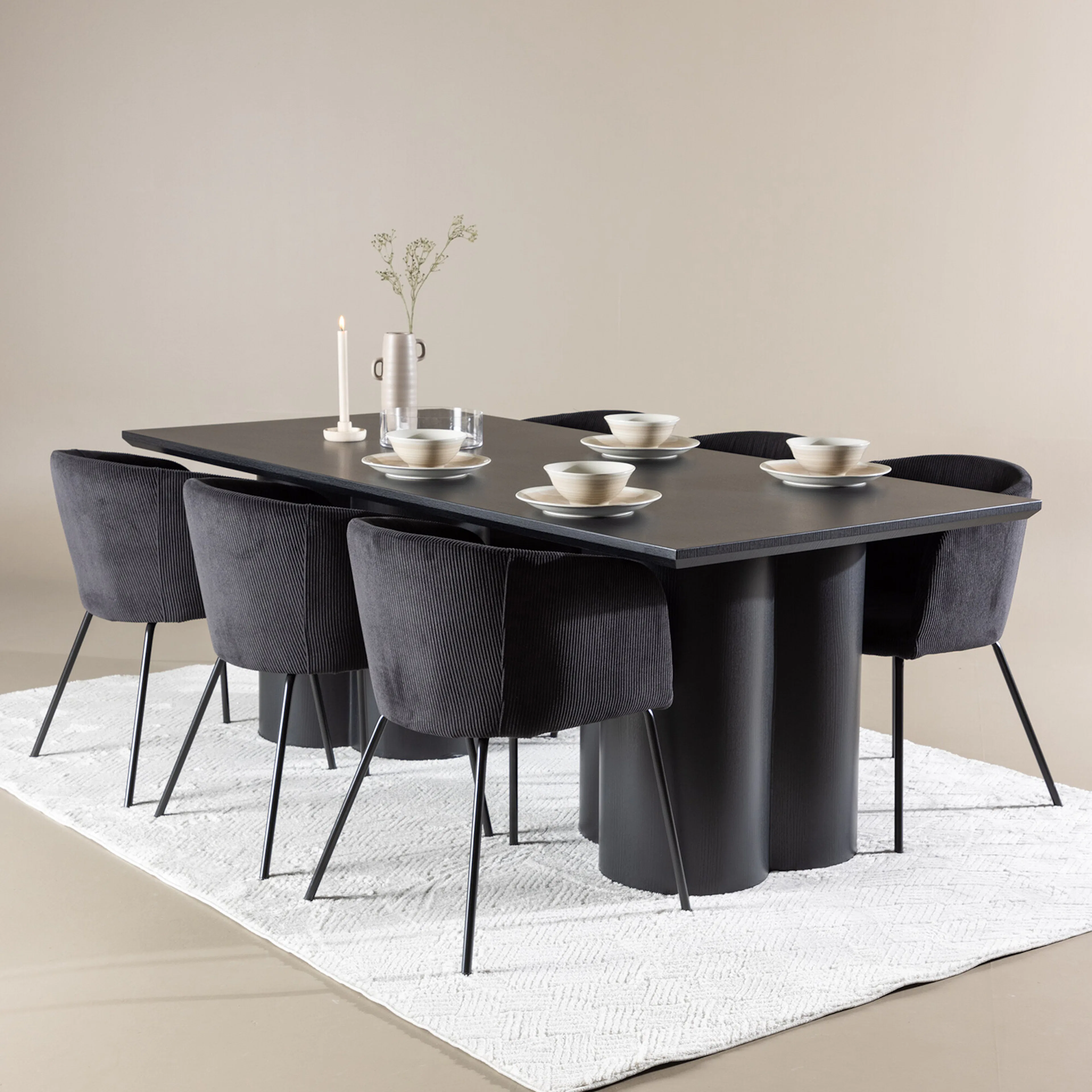 Olivia Dining Table with Berit Dining Chair Svart/Svart
