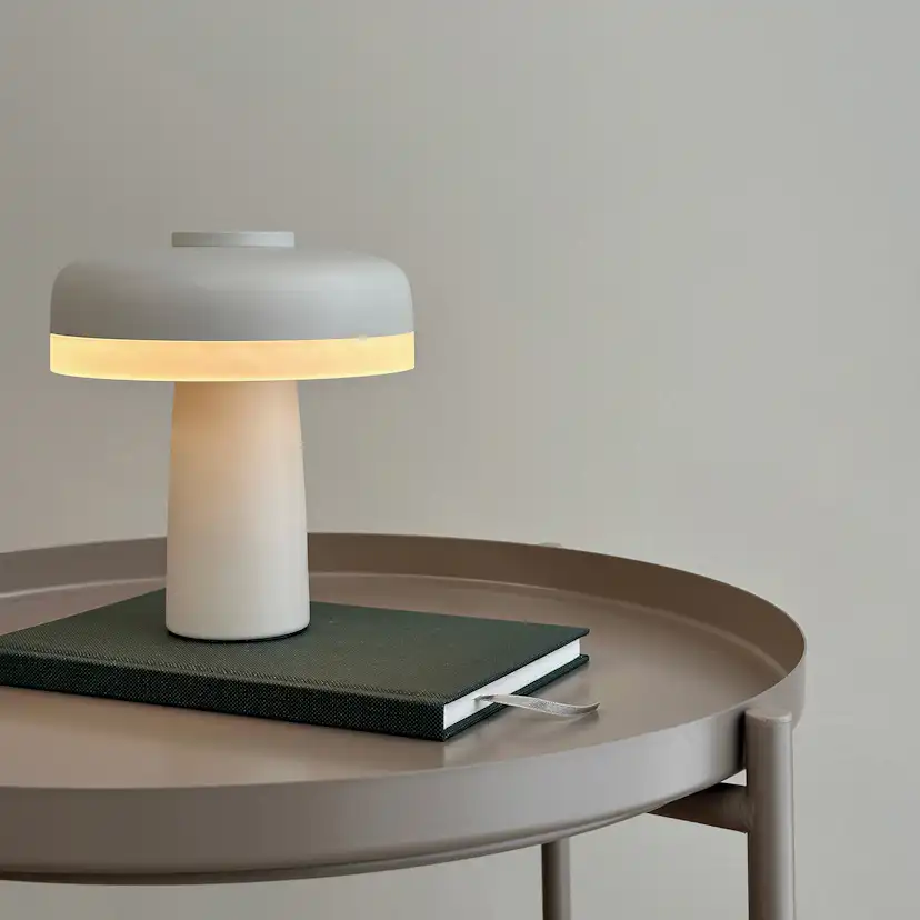 Portabel Bordslampa Dyberg Larsen Porter LED Uppladdningsbar Vit