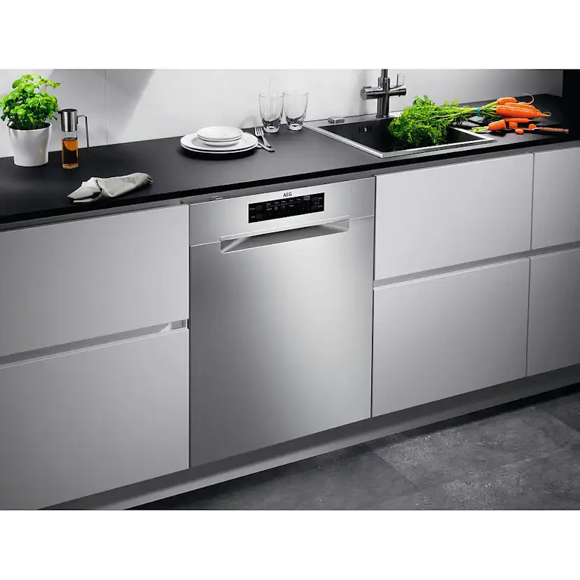 Underbyggd Diskmaskin AEG FBB63647PM 60 cm