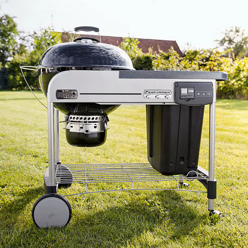 Kolgrill Weber Performer Deluxe GBS Svart Klotgrill med Gasoltändning & Gourmet BBQ System