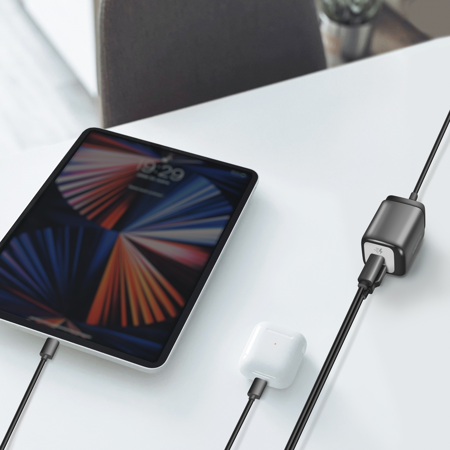 USB-laddare LogiLink 1xUSB-A + 1xUSB-C Med Fast Kabel 1,5m GaN 30W