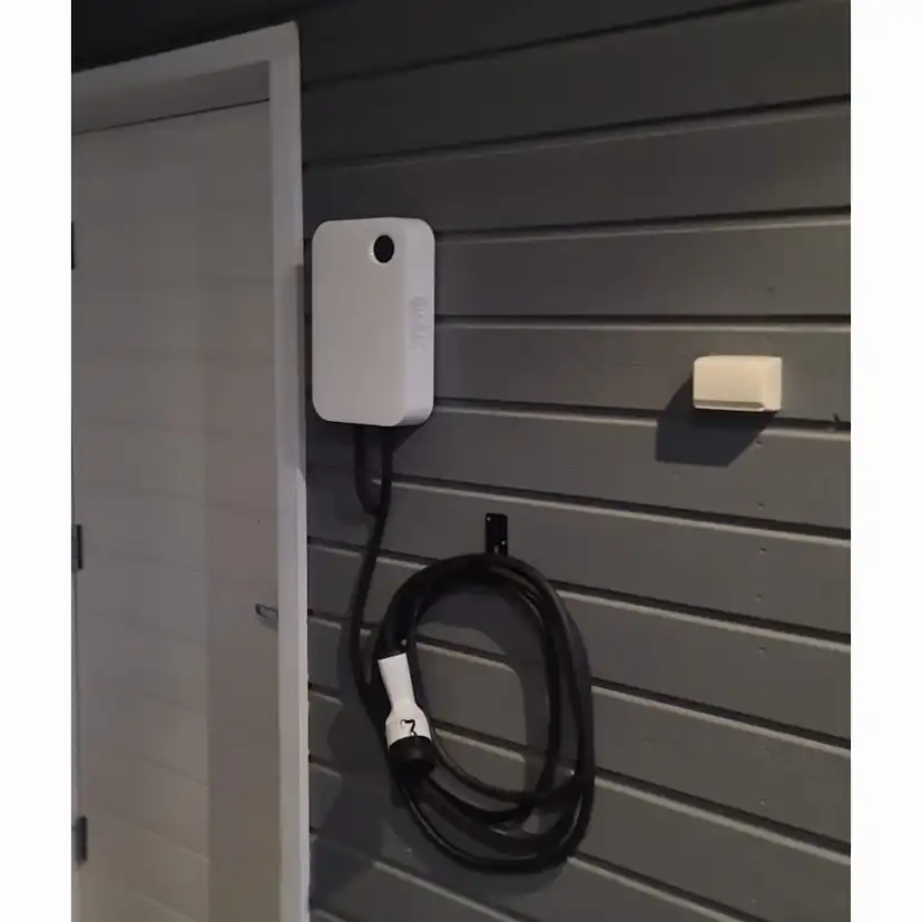 Fast Laddstation Motorwerk med Laddkabel Premium EV Type2 11kW (6m kabel)