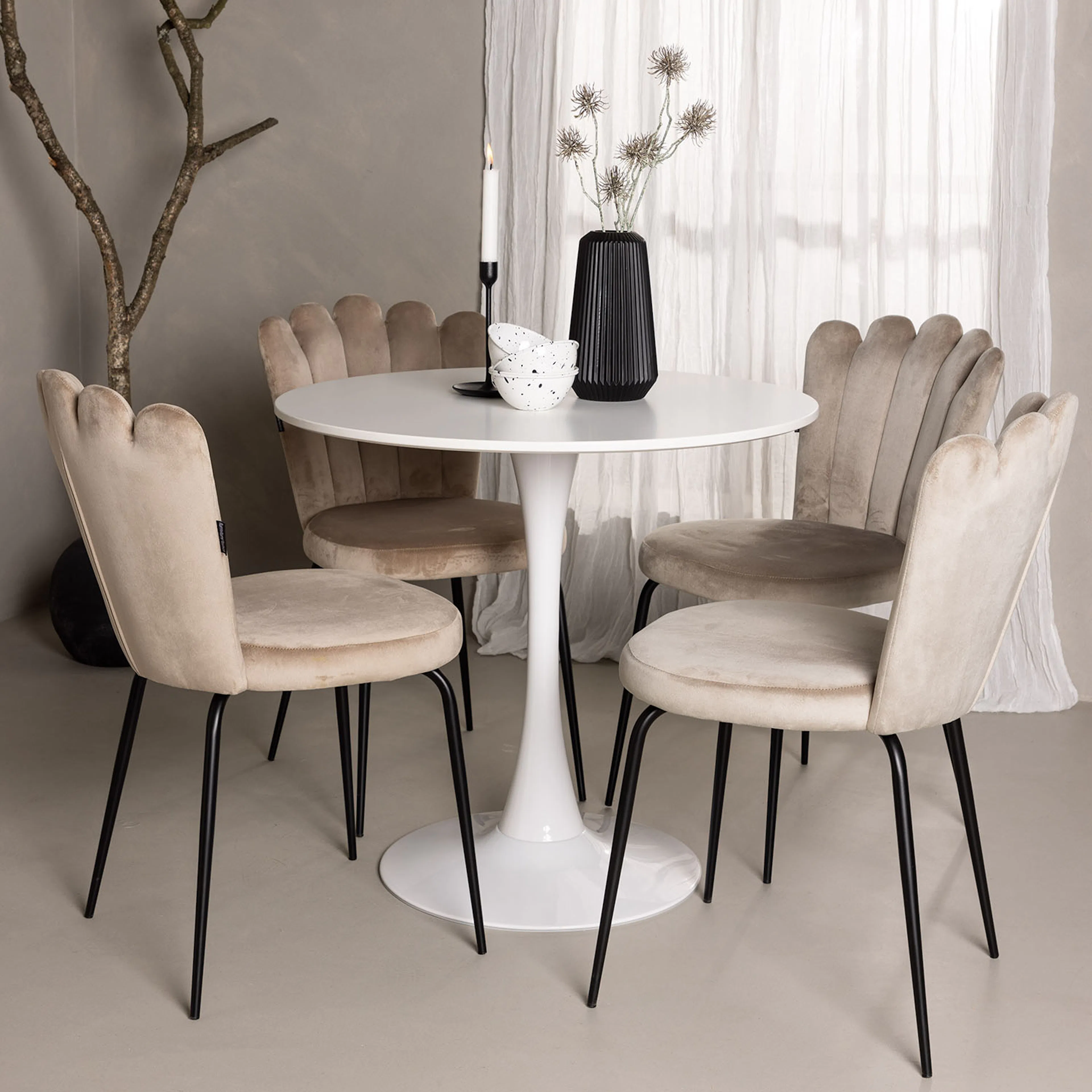 Matgrupp Venture Home Hamden Ø80 cm med 4 Limhamn Light stolar