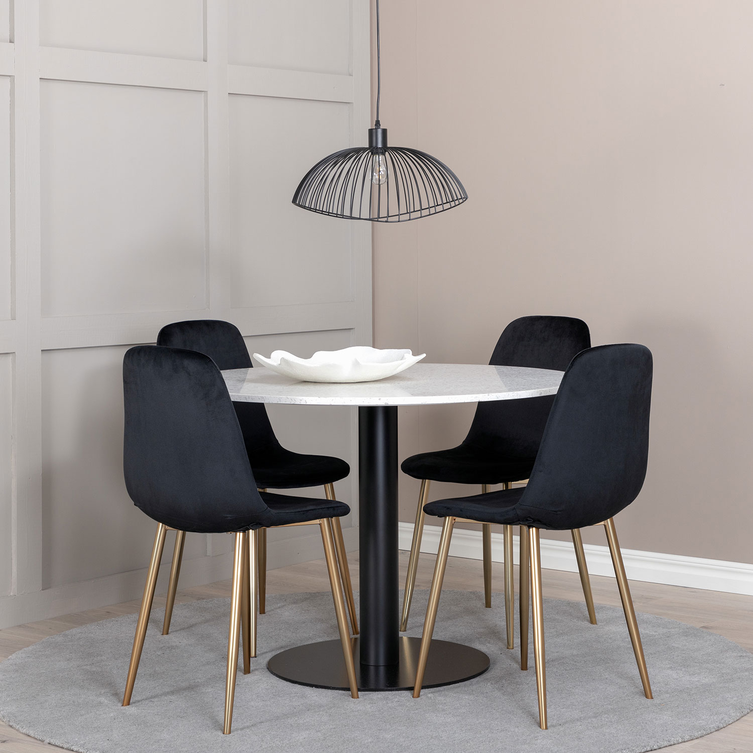 Matgrupp Venture Home Razzia med 4 Polar stolar