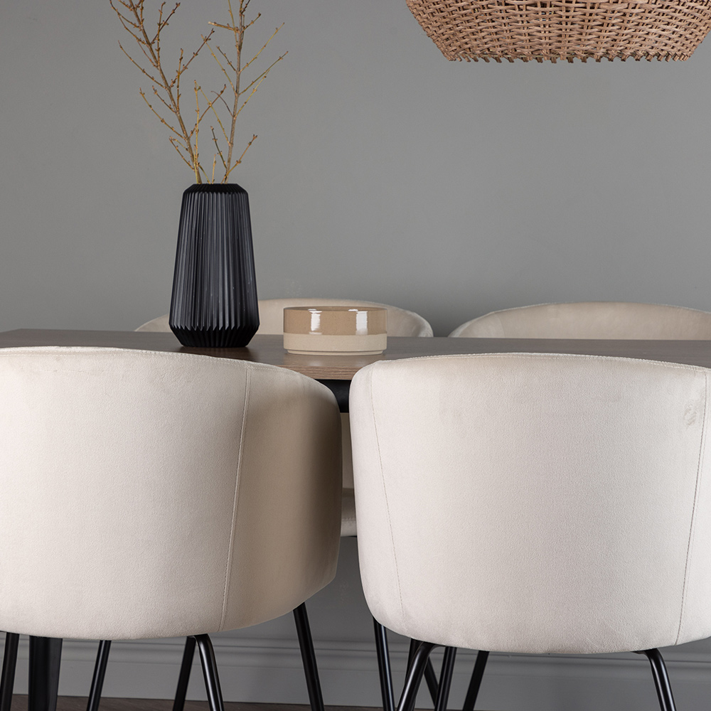 Matgrupp Venture Home Tempe 140 cm med 4 Berit Stolar Sammet