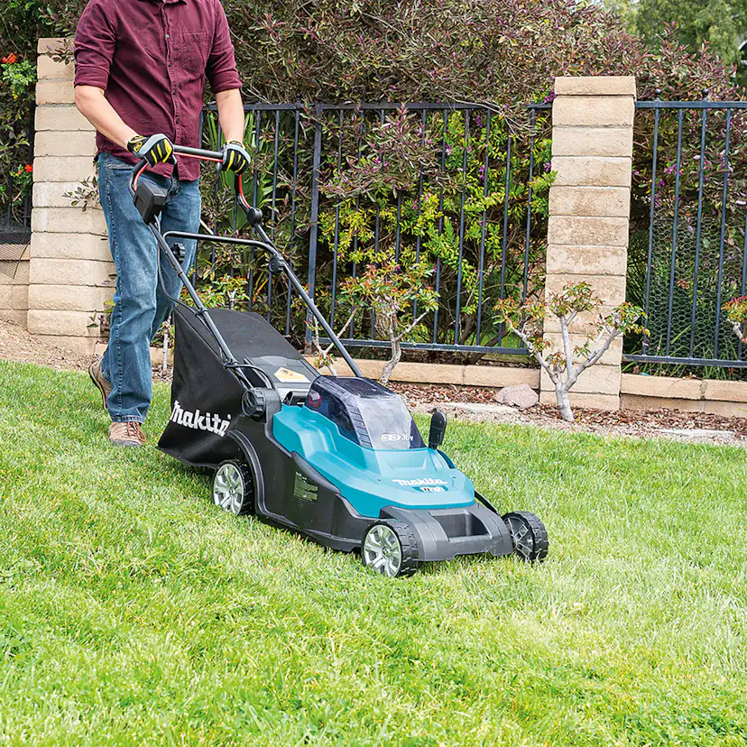 Gräsklippare Makita DLM432CT2 36 V med 5 Ah-batteri och Laddare