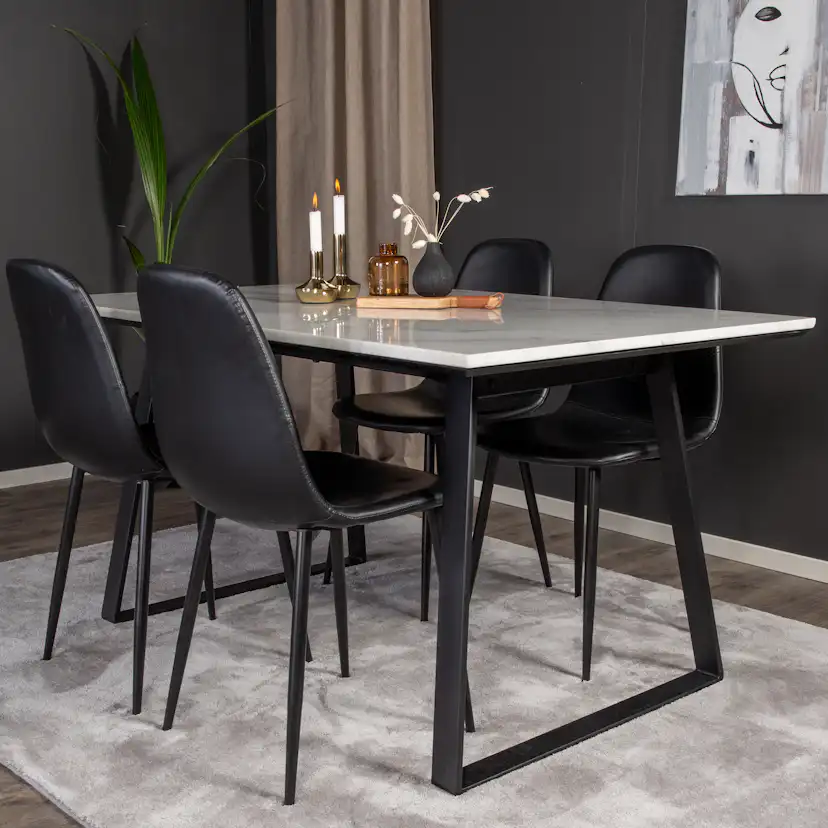 Matgrupp Venture Home Estelle 140 med 4 Pobbie Stolar Läder