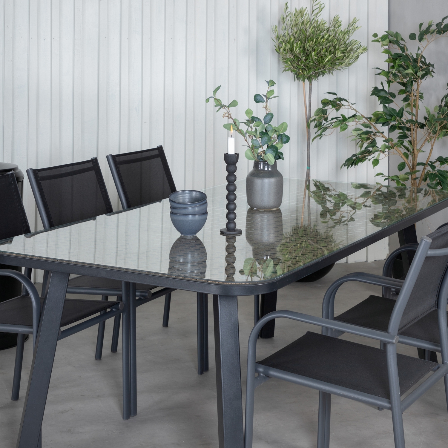 Matgrupp Venture Home Peoria med 6 Siri Stapelbara Matstolar