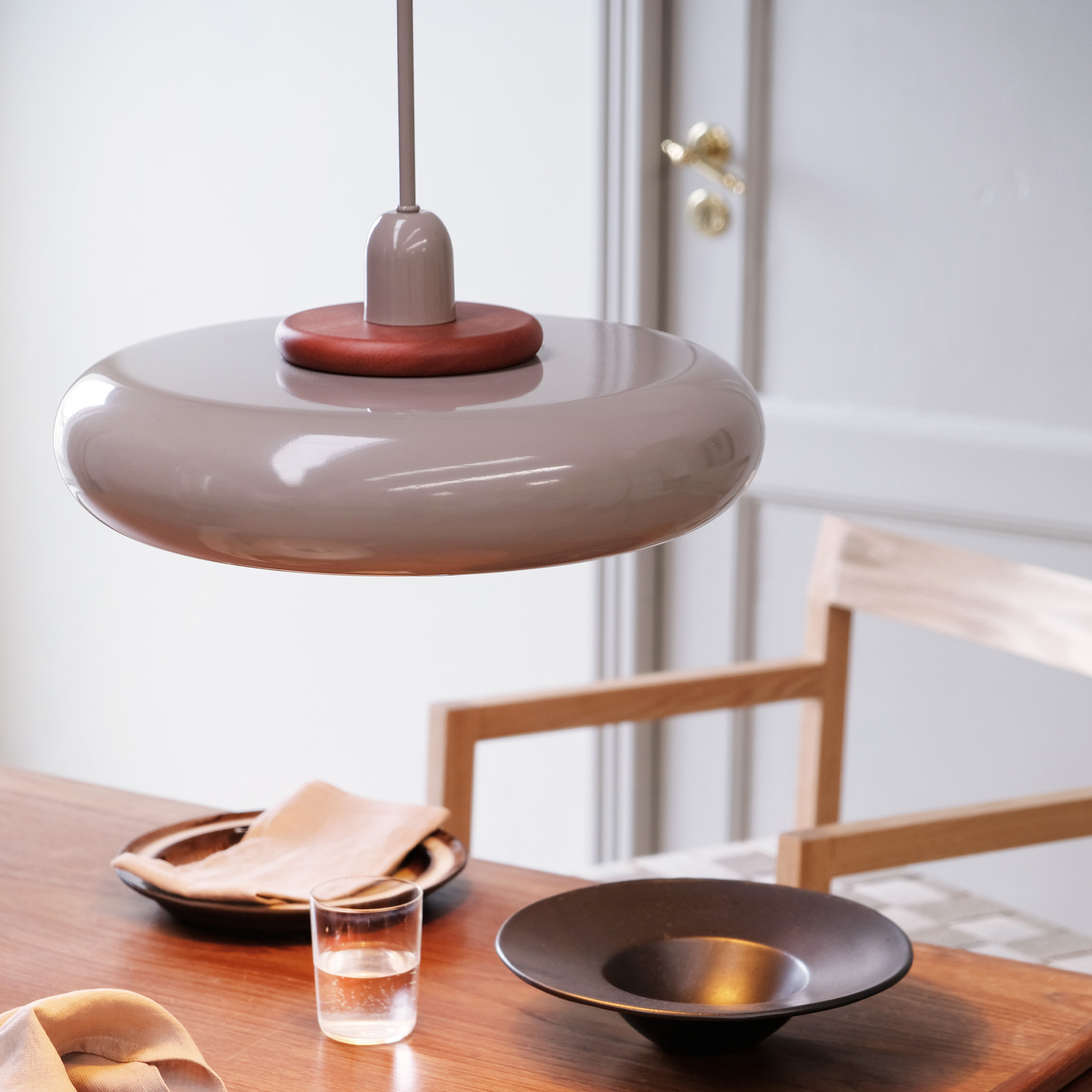 Taklampa Dyberg Larsen Planet Pendel