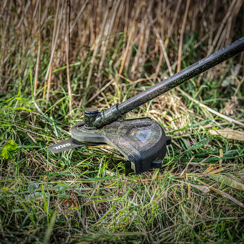 Röjsåg SKIL 0256 CA Kolborstfri Batteridriven