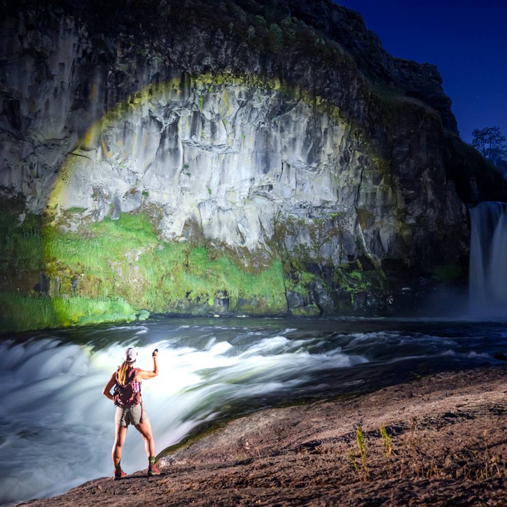 Uppladdningsbar Coast XP80R Ficklampa med PowerIQ Real-time Display 15000 Lumen