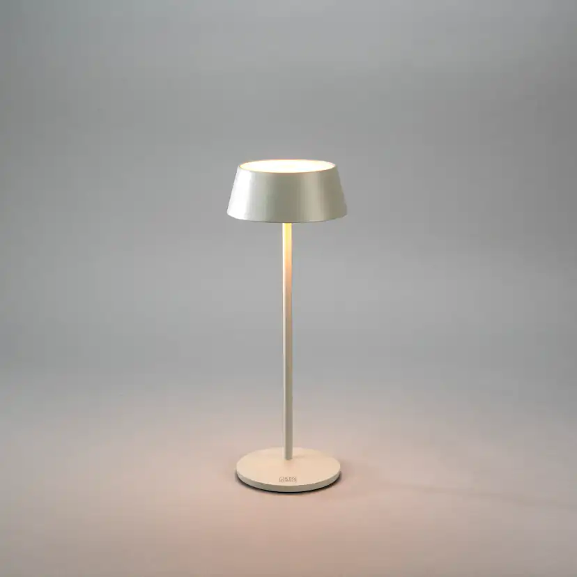 Bordslampa Gnosjö Konstsmide Menton USB Portabel