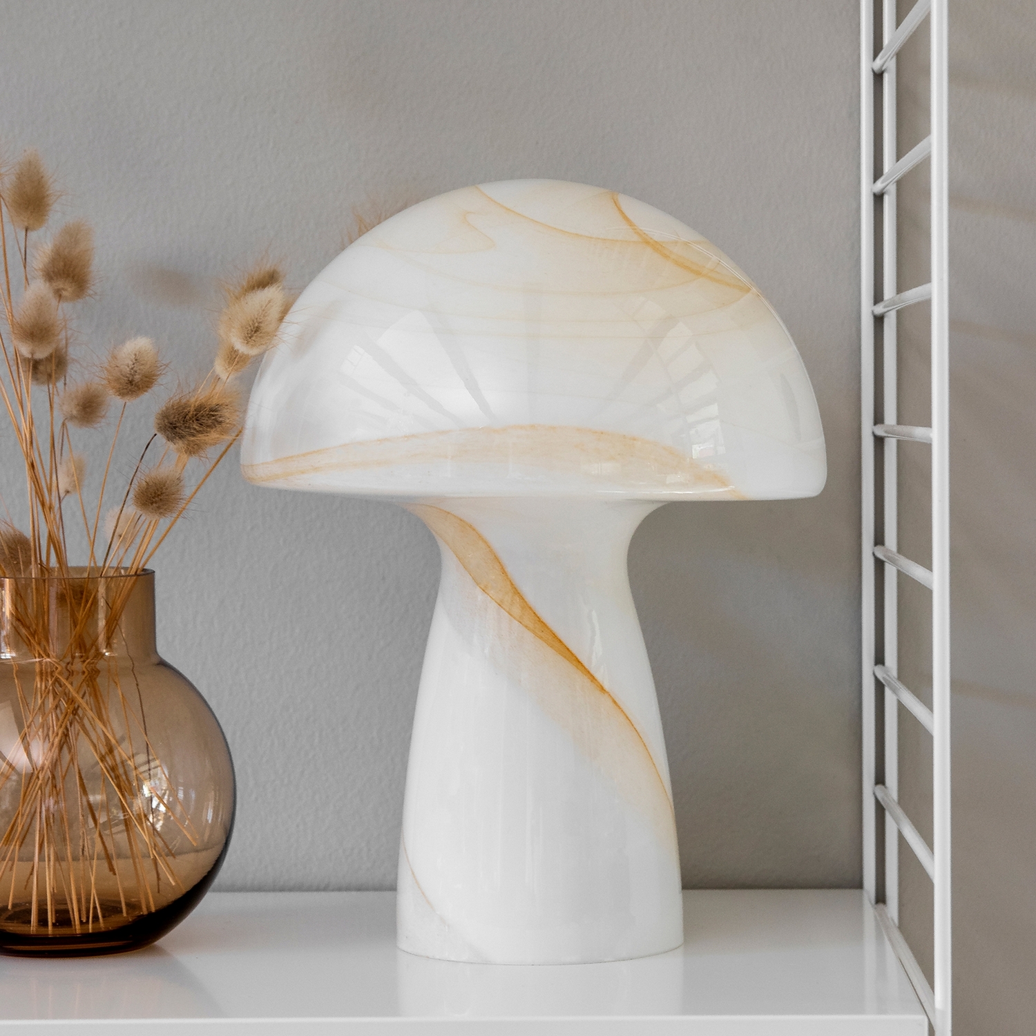 Bordslampa Globen Lighting Fungo Beige