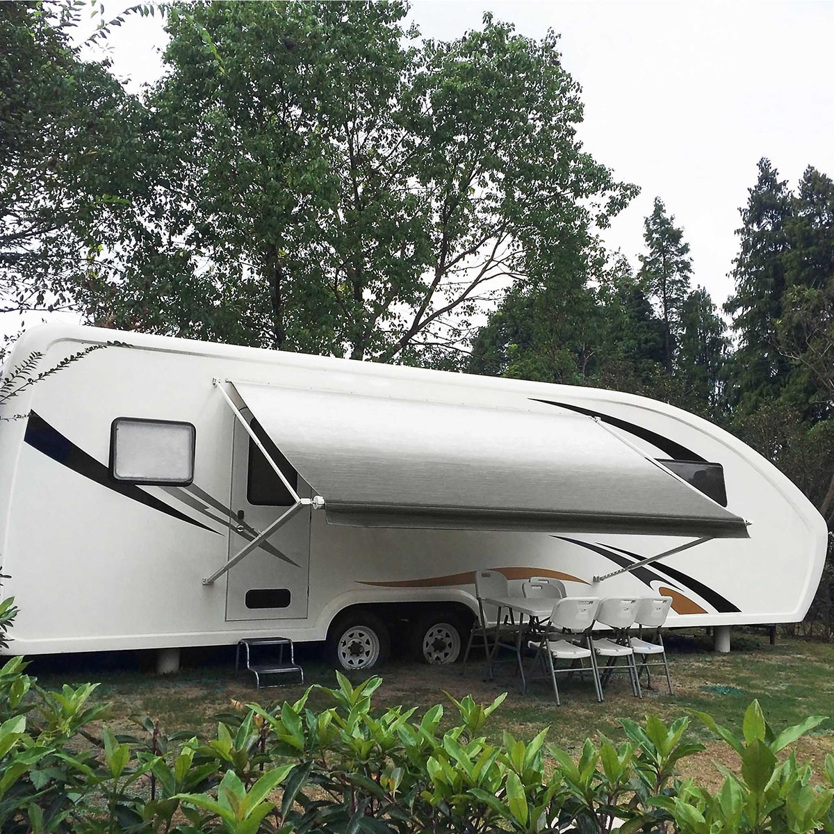 Markistält 2,5*2,5m - väggmonterad 2,5 m