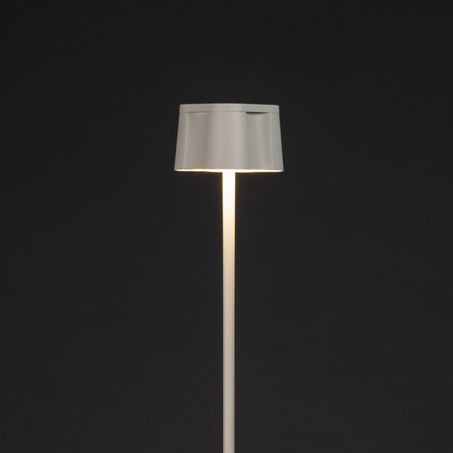 Golvlampa Gnosjö Konstsmide Nice USB