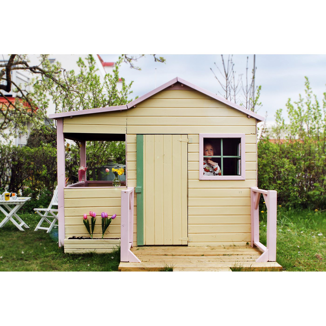 Lekstuga Jabo Lara 4,5 m² Trästuga med Sadeltak