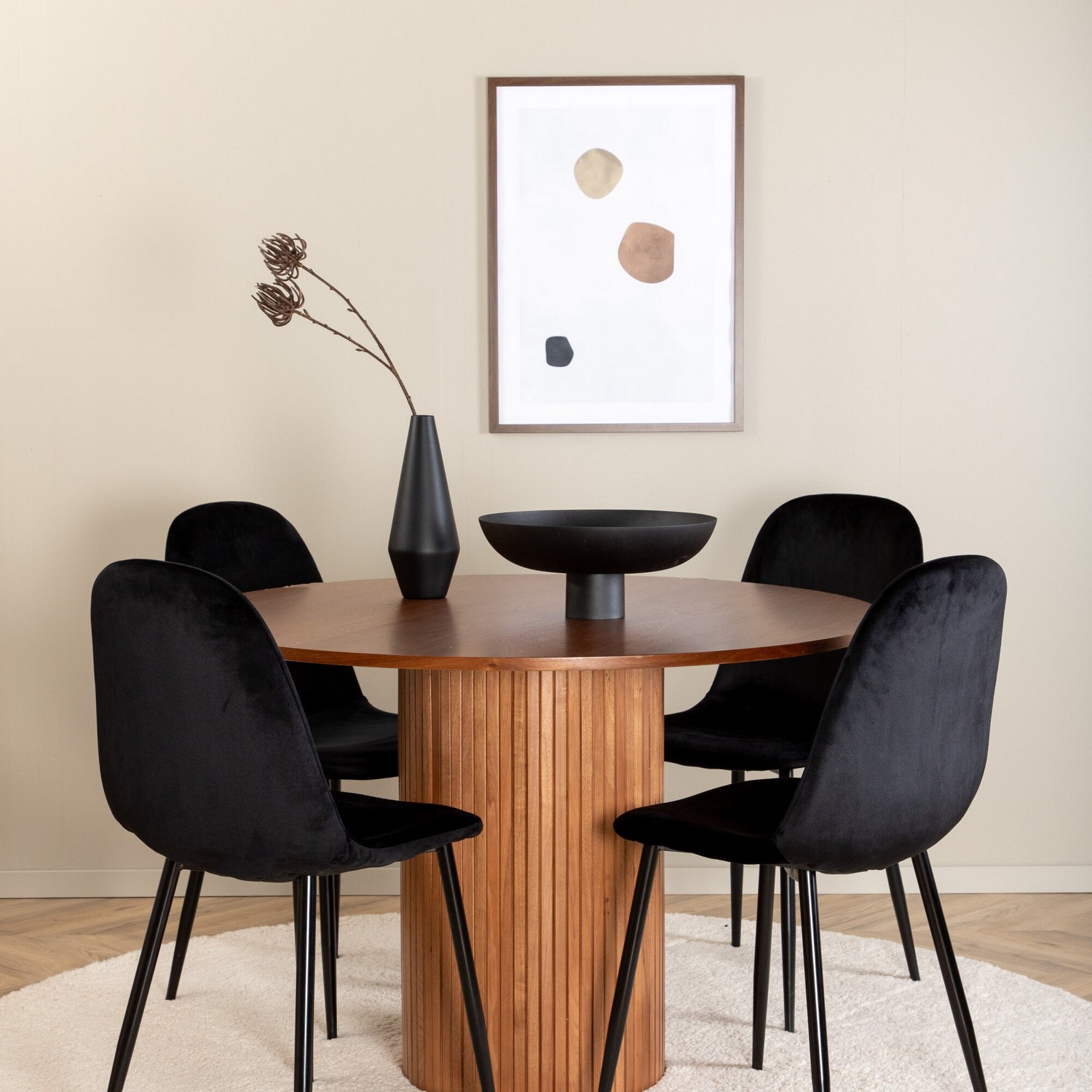 Matgrupp Venture Home med Bianca Matbord och 4 Pobbie Matstolar