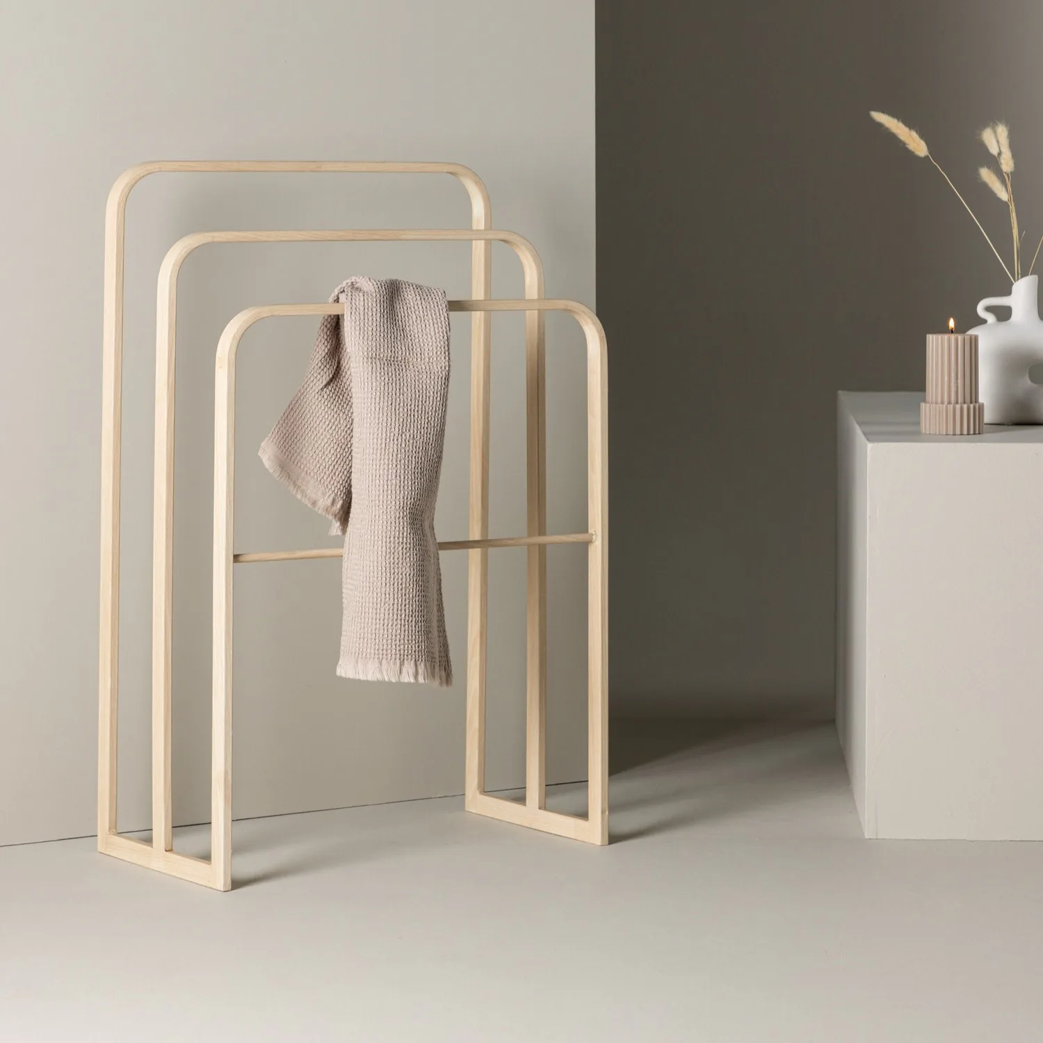 Drammen Clothing Hanger - Whitewash / Steel Vittvättad Ek