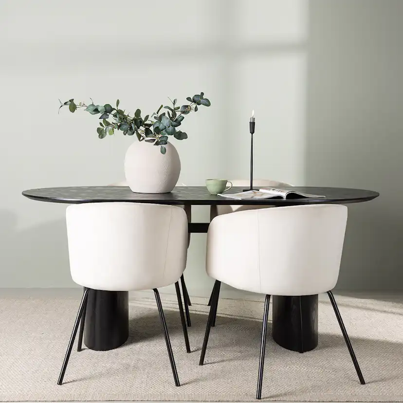 Matgrupp Venture Home Isolde med 4 st Berit stolar