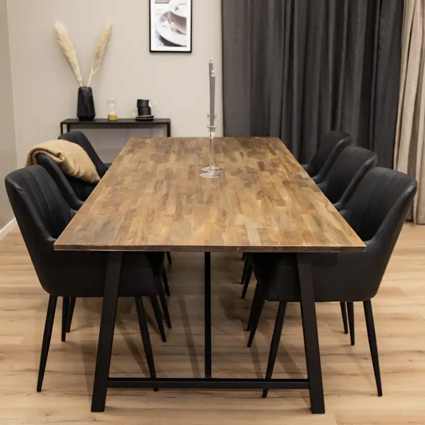 Matgrupp Venture Home Magnus med 6 Corina Stolar