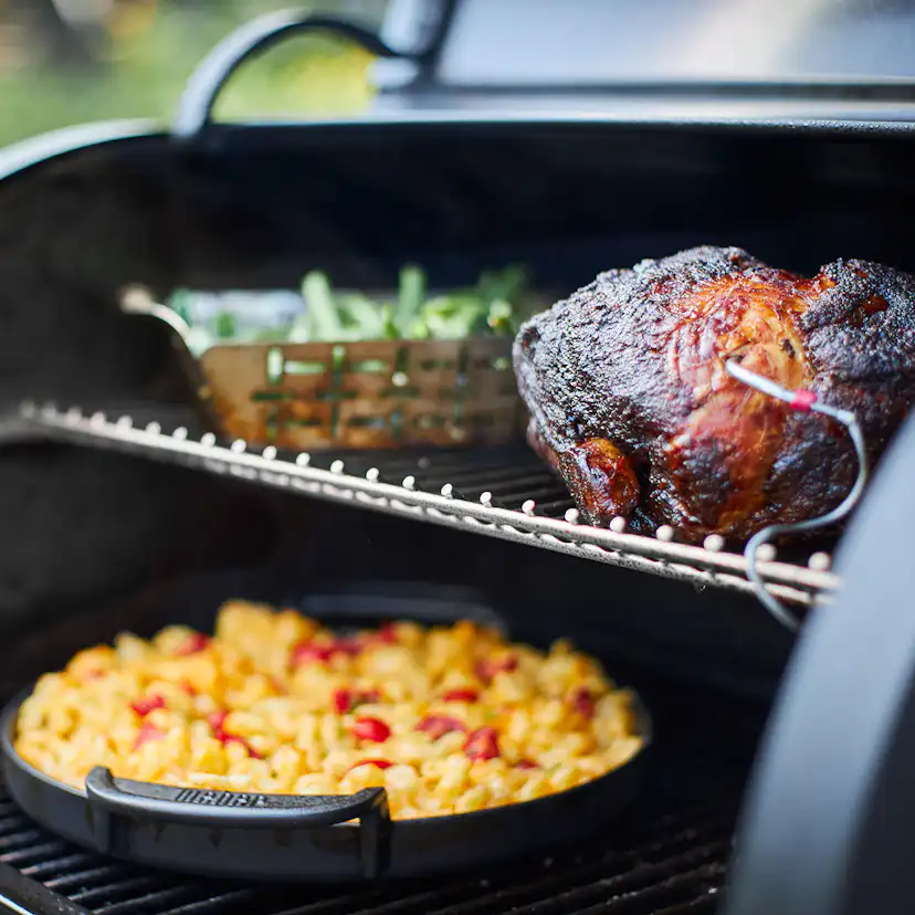 Pelletsgrill Weber SmokeFire EX4 GBS Träpelletsgrill med Weber Connect-Teknik