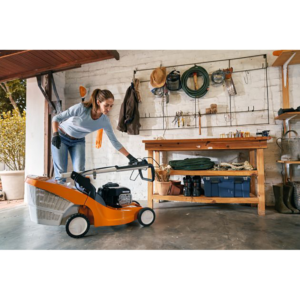 Gräsklippare STIHL RMA 448.2 PV med Batteri & Laddare
