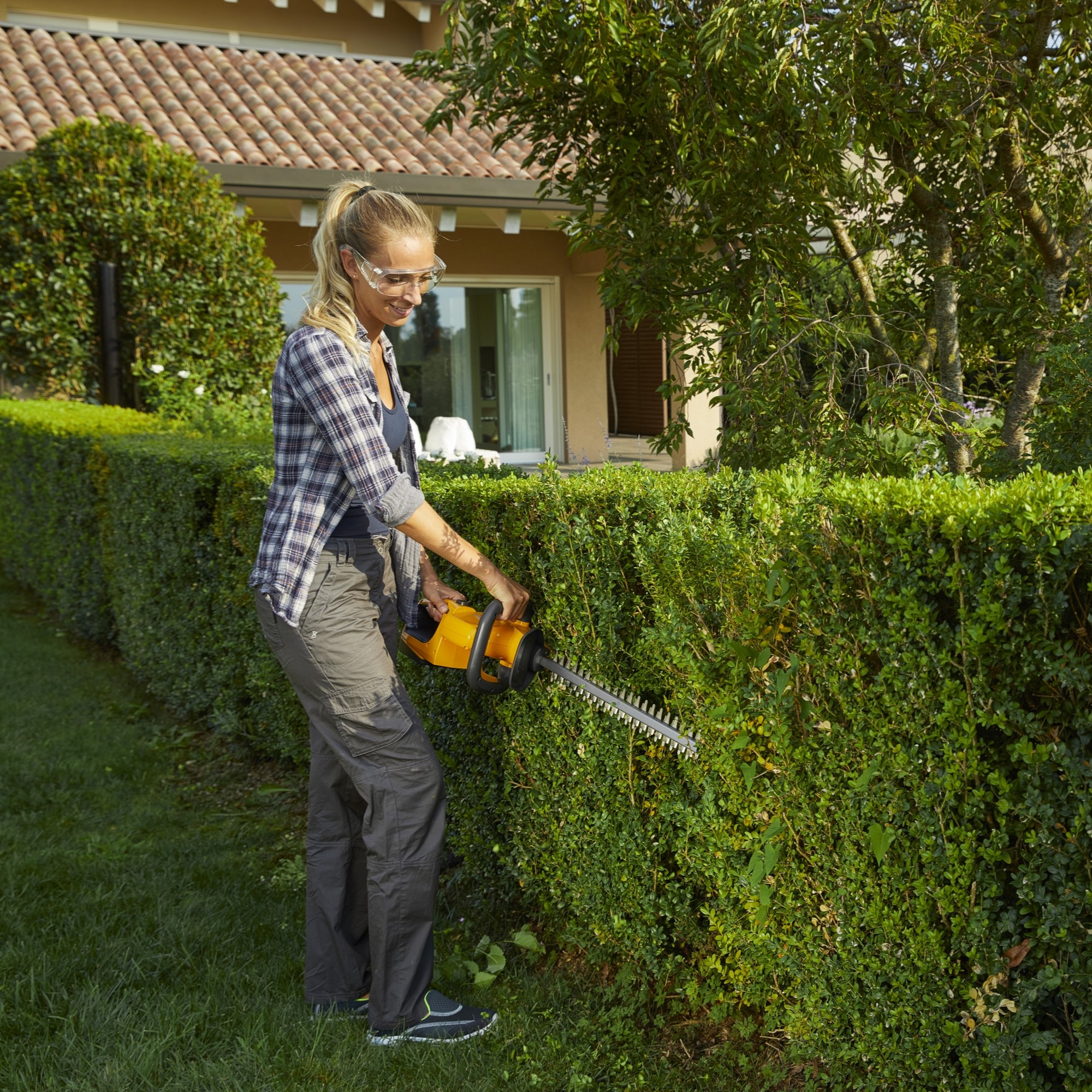 Häcksax STIGA HT 100e Med Batteri & Laddare