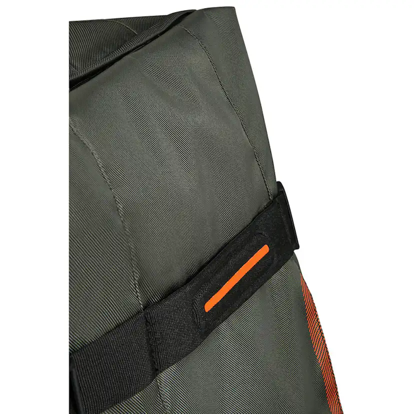 Duffelväska American Tourister Urban Track Duffle/WH Large