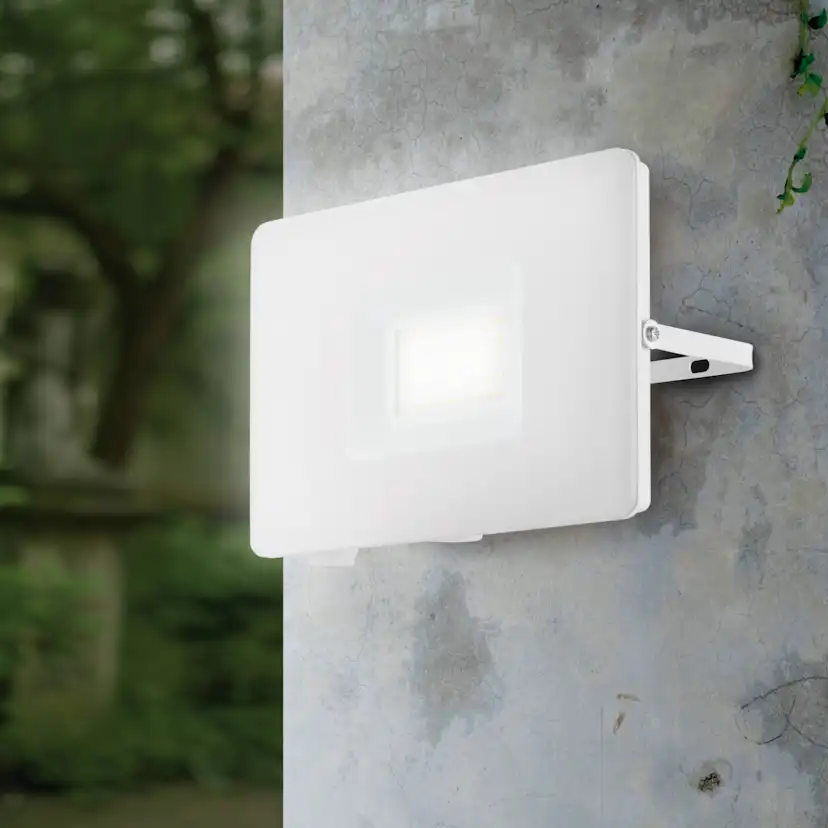Vägglampa Eglo Faedo 3 utan Sensor