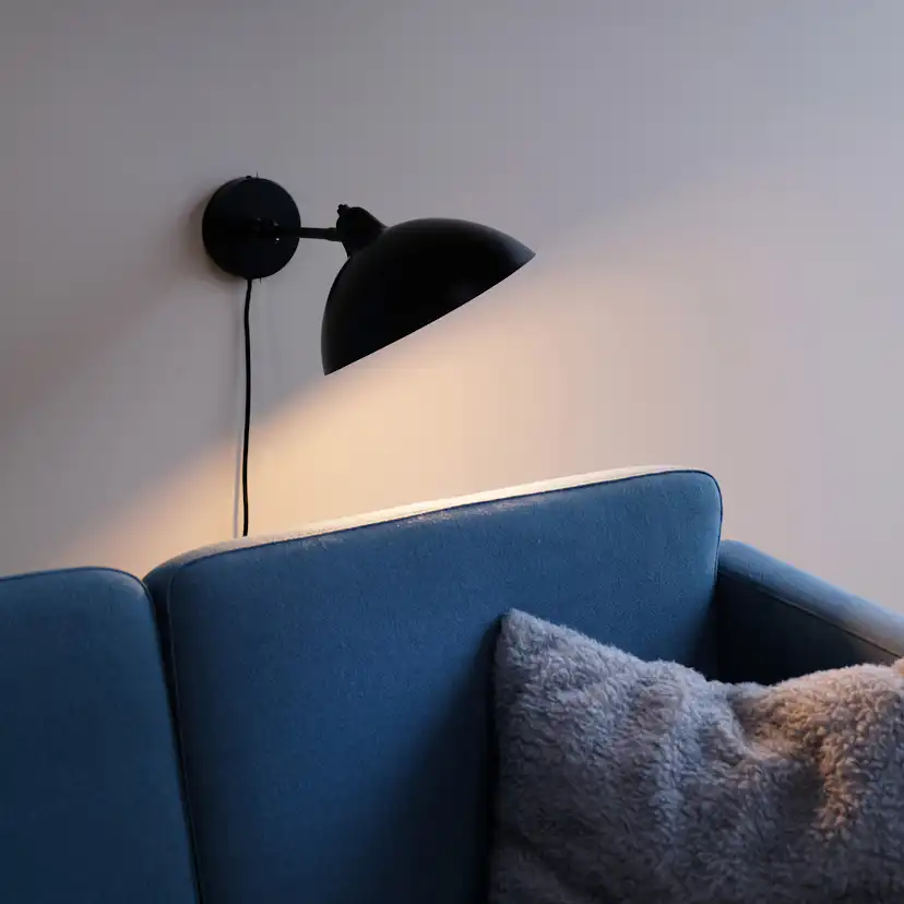 Vägglampa Dyberg Larsen Futura