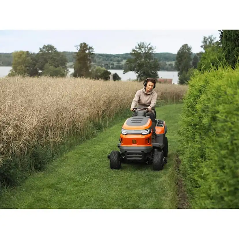 Trädgårdstraktor Husqvarna TS 215T