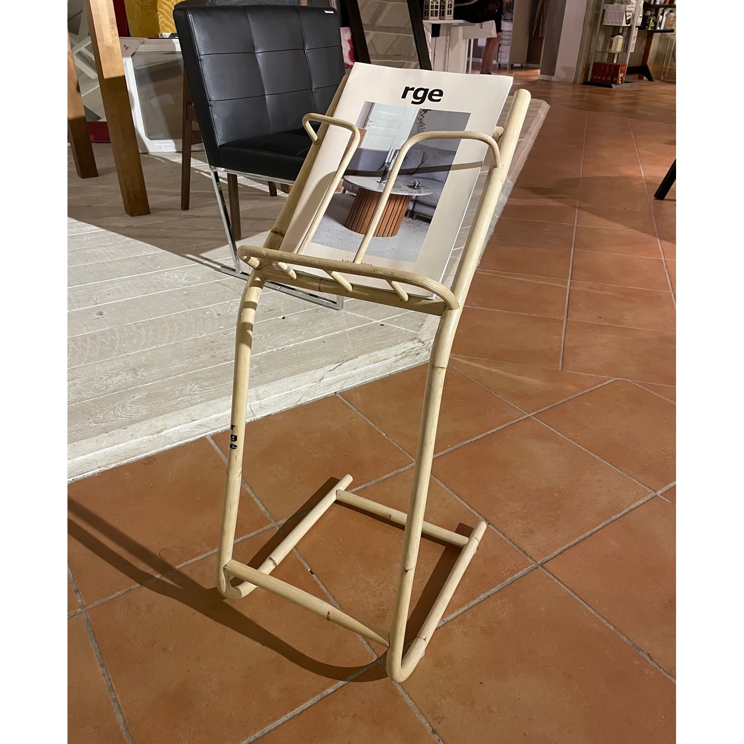 Tidingsställ RGE Sumatra Katalogställ