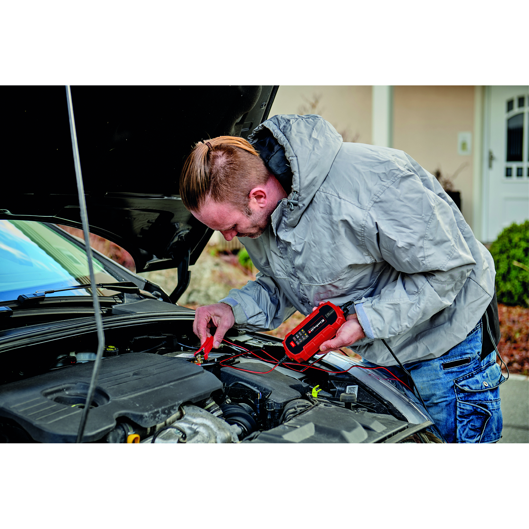 Batteriladdare Einhell CE-BC 2 M