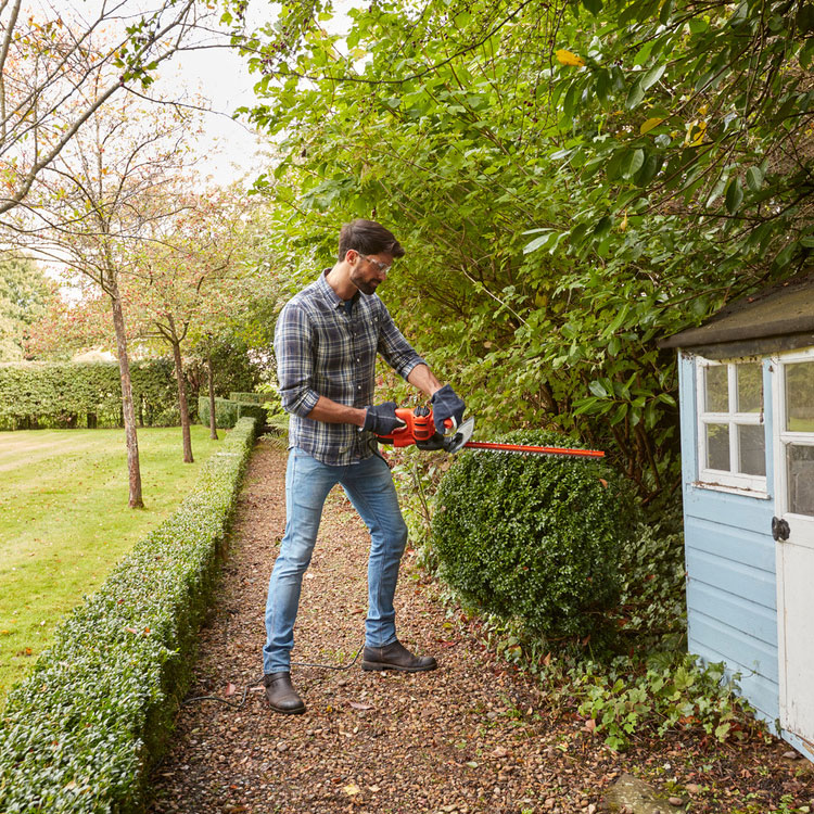 Häcksax Black+Decker 450W